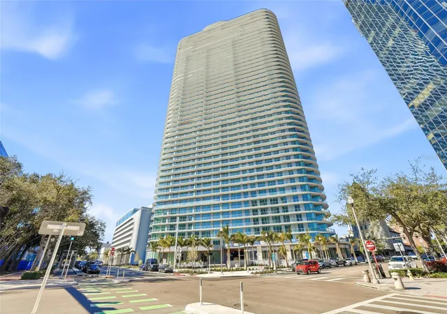 Photo 1 of Condo for sale at 400 Central Ave #407, Saint Petersburg, FL 33701 | MLS# TB8532929 | Listing updated on 2026-10-08