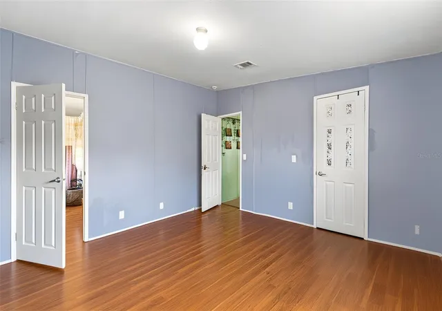 Photo 4 of Manufactured home for sale at 4313 Orlando Ave, Brooksville, FL 34604 | MLS# W7887999 | Listing updated on 2026-09-15