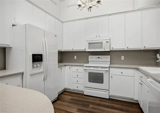 Photo 3 of Sale Pending at 5040 Sw 9th Lane, Gainesville, FL 32607 | MLS# GC542239 | Listing updated on 2026-09-22