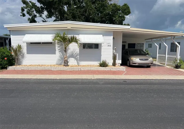 2nd image of 142 Fern Palm St, Largo, FL 33778 | MLS# TB8532974