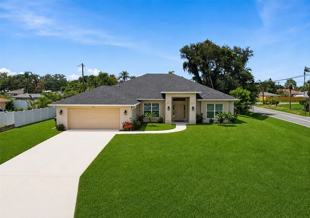 Photo 3 of Single family home for sale at 400 Marlin Rd, Venice, FL 34293 | MLS# N6145164 | Listing updated on 2026-09-25