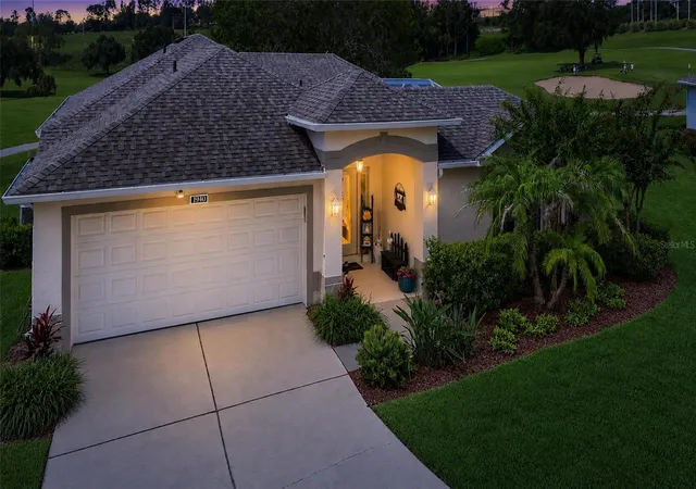 Photo 2 of Single family home for sale at 1940 Farmington Ct, Clermont, FL 34711 | MLS# OM729232 | Listing updated on 2026-08-07