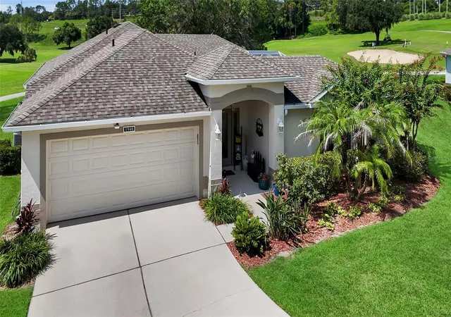 Photo 3 of Single family home for sale at 1940 Farmington Ct, Clermont, FL 34711 | MLS# OM729232 | Listing updated on 2026-08-07