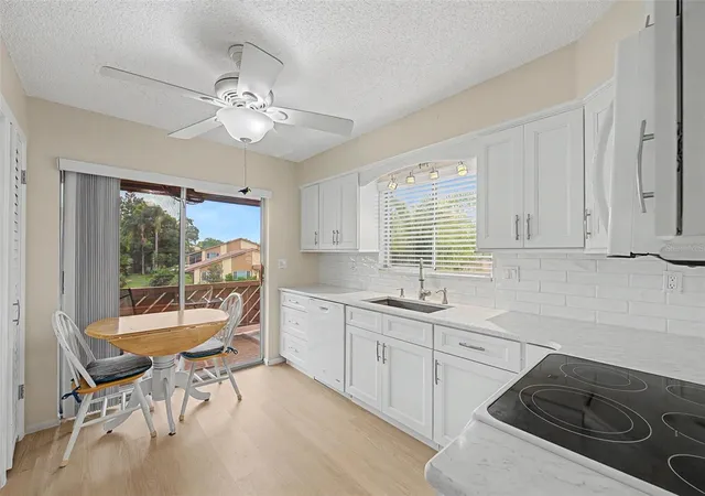 Listing Photo 4 - Condo for sale in building located at 4009 Lighthouse Wy, NEW PORT RICHEY, FL 34652