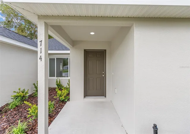 Photo 3 of Single family home for sale at 20 Malauka Crse, Ocklawaha, FL 32179 | MLS# O6428321 | Listing updated on 2026-09-09