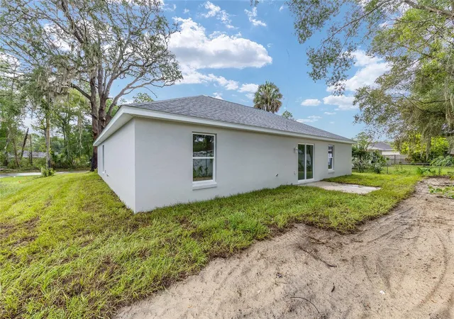 Photo 4 of Single family home for sale at 20 Malauka Crse, Ocklawaha, FL 32179 | MLS# O6428321 | Listing updated on 2026-09-09