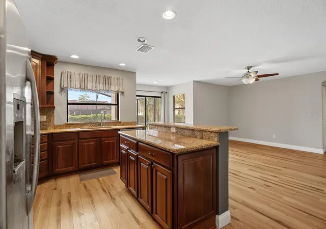 Photo 2 of Single family home for sale at 7437 Pinemount Dr, Orlando, FL 32819 | MLS# O6428324 | Listing updated on 2026-10-24