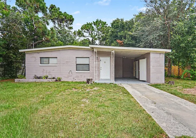 Photo 1 of Single family home for sale at 4720 Balboa Dr, Orlando, FL 32808 | MLS# O6428332 | Listing updated on 2026-10-08