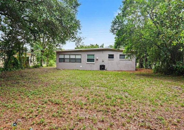 Photo 15 of Single family home for sale at 4720 Balboa Dr, ORLANDO, FL 32808 | MLS# O6428332 | Listing updated on 2026-10-08