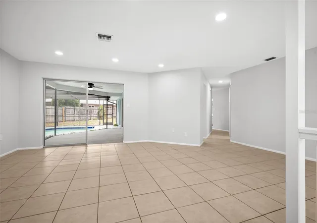 Photo 4 of Single family home for sale at 504 Bamboo Ct, Tarpon Springs, FL 34689 | MLS# TB8533014 | Listing updated on 2026-08-21