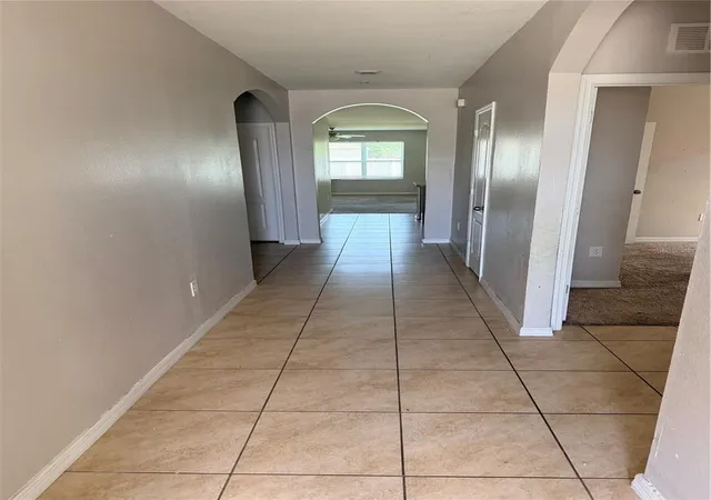 2nd image of 615 Tralee Ln, Auburndale, FL 33823 | MLS# P4939420