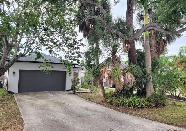 Photo 2 of Sale Pending at 2354 Tami Sola St, Sarasota, FL 34237 | MLS# A4701131 | Listing updated on 2026-10-01