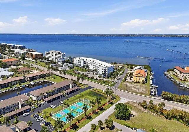 42nd image of 1425 Park Beach Cir #1310, Punta Gorda, FL 33950 | MLS# C7528855