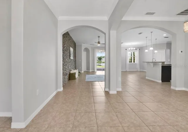 5th image of 105 E Cherry Pl, Deland, FL 32724 | MLS# O6428349