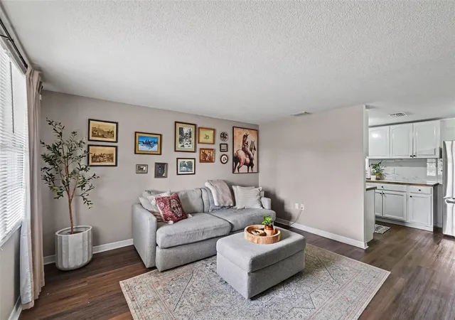 Photo 2 of Single family home for sale at 1611 Smithfield Cir W, Lakeland, FL 33801 | MLS# TB8533019 | Listing updated on 2026-08-11