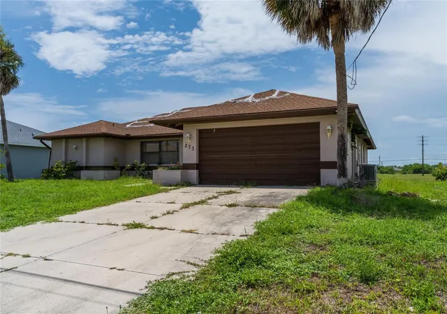 Photo 2 of Single family home for sale at 273 Rotonda Cir, Rotonda West, FL 33947 | MLS# A4701133 | Listing updated on 2026-08-25