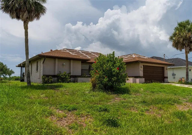 Photo 3 of Single family home for sale at 273 Rotonda Cir, Rotonda West, FL 33947 | MLS# A4701133 | Listing updated on 2026-08-25