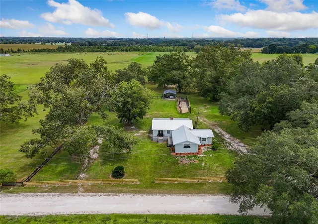 Photo 3 of Single family home for sale at 1845 SW Haltiwanger Rd, Lake City, FL 32024 | MLS# GC542247 | Listing updated on 2026-09-28