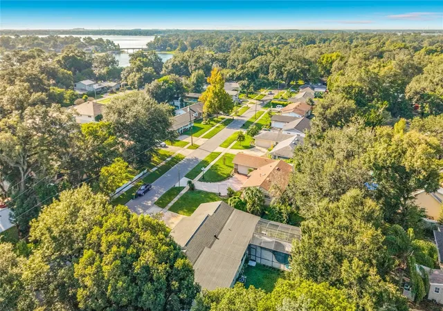 Photo 3 of Single family home for sale at 6412 Stockbridge Ave, Belle Isle, FL 32809 | MLS# O6428356 | Listing updated on 2026-09-23