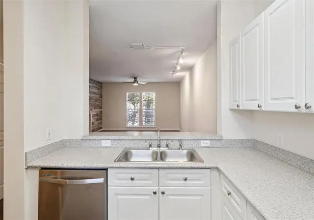 Listing Photo 4 - Condo for sale in building located at 720 Celebration Ave, Kissimmee, FL 34747 - Unit #235