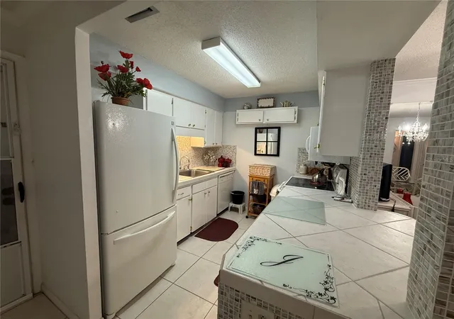 Photo 4 of Sale Pending at 125 Picardy Villa Cir #101, Brandon, FL 33510 | MLS# TB8533028 | Listing updated on 2026-09-03
