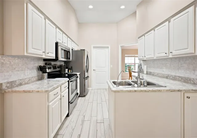 Photo 3 of Single family home for sale at 500 Ne 52nd Court, Ocala, FL 34470 | MLS# OM729240 | Listing updated on 2026-08-29