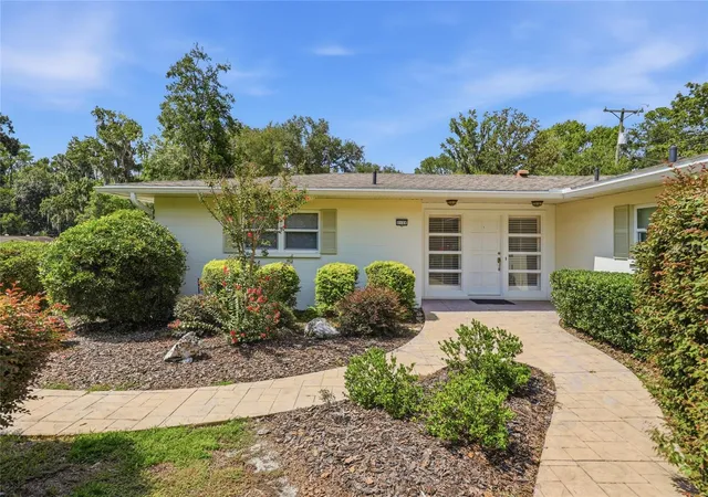 Photo 3 of Single family home for sale at 2138 Nw 30th Place, Gainesville, FL 32605 | MLS# GC542249 | Listing updated on 2026-09-19