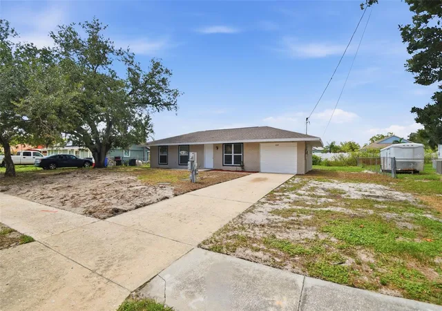 4th image of 1334 Atlantic Dr, Ruskin, FL 33570 | MLS# O6428373