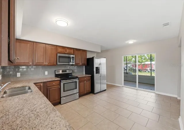 Photo 3 of Single family home for sale at 813 Ellerbe Way, Lakeland, FL 33801 | MLS# P4939421 | Listing updated on 2026-09-29