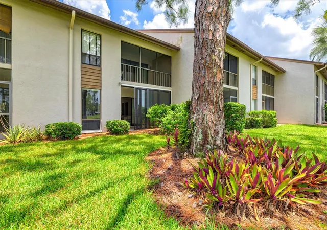 Photo 3 of Condo for sale at 3053 Taywood Meadows #3, Sarasota, FL 34235 | MLS# A4701154 | Listing updated on 2026-09-16