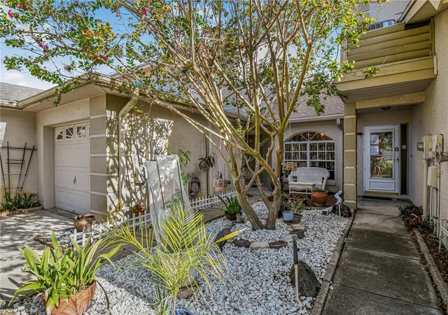 3rd image of 2586 Pine Cvs Ln, Clearwater, FL 33761 | MLS# TB8533068