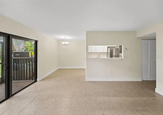 Listing Photo 5 - Condo for sale in building located at 11502 7Th Ln N, ST PETERSBURG, FL 33716 - Unit #1401