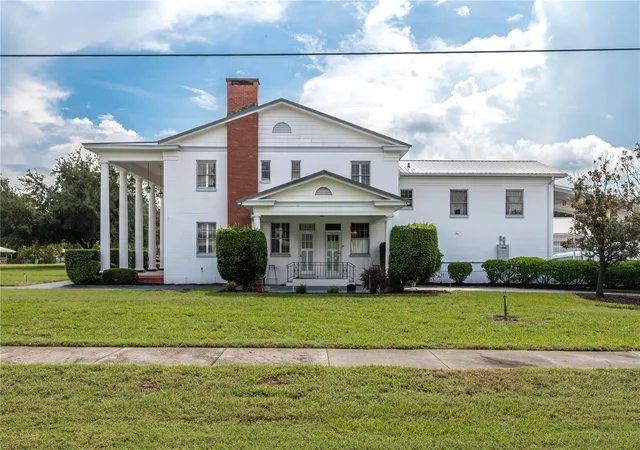 4th image of 300 3Rd St Ne, Fort Meade, FL 33841 | MLS# L4963823