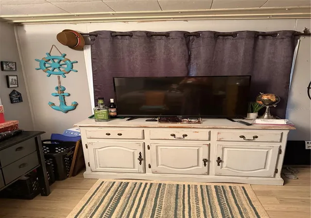 Photo 3 of Single family home for sale at 1615 3rd Avenue E, Bradenton, FL 34208 | MLS# A4701157 | Listing updated on 2026-09-06