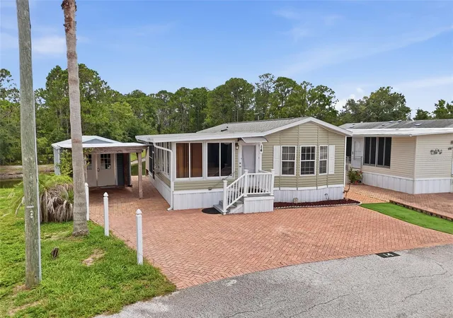 Photo 2 of Single family home for sale at 20285 Us Hwy 27 #14, Minneola, FL 34715 | MLS# O6428397 | Listing updated on 2026-09-12