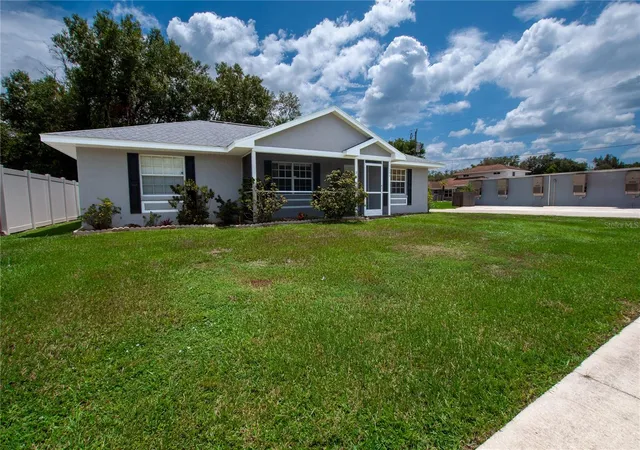 Photo 2 of Single family home for sale at 1204 E Gibson St, Arcadia, FL 34266 | MLS# C7528859 | Listing updated on 2026-07-28