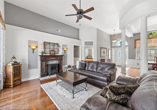 Photo 3 of Single family home for sale at 5713 Liberty Garden Ct, Orlando, FL 32819 | MLS# O6428405 | Listing updated on 2026-10-23
