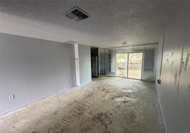 Photo 3 of Sale Pending at 1306 Dukes Dr, Tarpon Springs, FL 34689 | MLS# TB8533081 | Listing updated on 2026-08-27