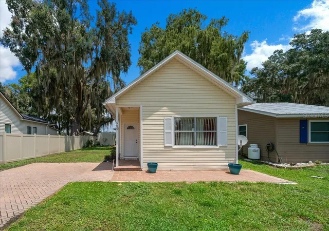 3rd image of 506 Lake St, Inverness, FL 34450 | MLS# OM729247