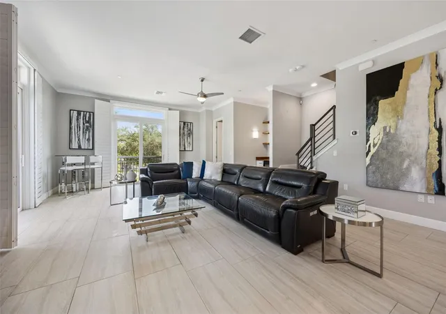 Photo 5 of Townhouse for sale at 484 W Plant St, Winter Garden, FL 34787 | MLS# O6428419 | Listing updated on 2026-08-01