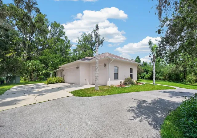 Photo 4 of Single family home for sale at 19040 NW 88th Avenue Rd, Reddick, FL 32686 | MLS# G5115590 | Listing updated on 2026-07-31