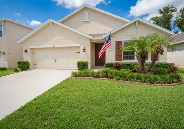 1st image of 9527 Sunstone Blvd, Thonotosassa, FL 33592 | MLS# A4701162