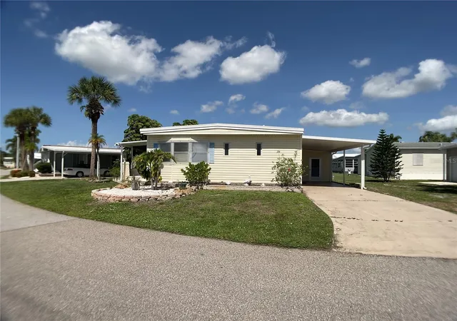 Photo 3 of Manufactured home for sale at 2100 Kings Hwy Trl #116, Port Charlotte, FL 33980 | MLS# C7528862 | Listing updated on 2026-10-07
