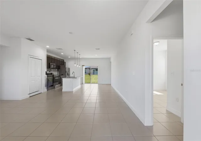 Photo 3 of Single family home for sale at 304 Begonia Ct, Kissimmee, FL 34759 | MLS# O6428429 | Listing updated on 2026-10-20