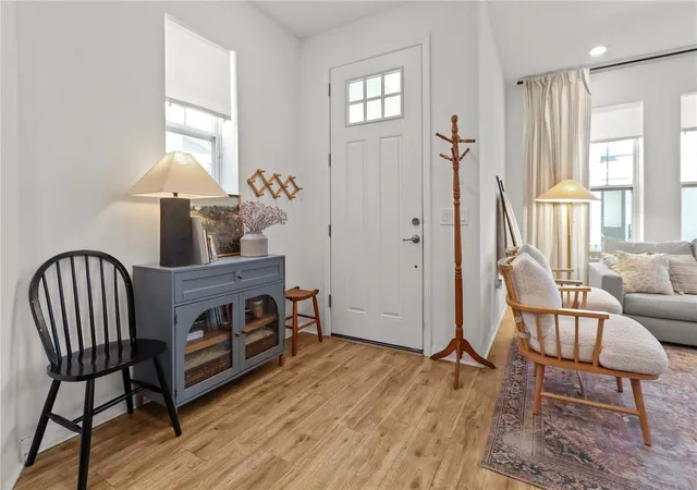 Photo 2 of Single family home for sale at 923 Colie Aly, Winter Garden, FL 34787 | MLS# O6428431 | Listing updated on 2026-08-26
