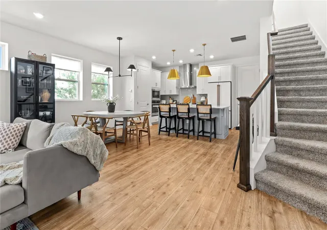 Photo 5 of Single family home for sale at 923 Colie Aly, Winter Garden, FL 34787 | MLS# O6428431 | Listing updated on 2026-08-26