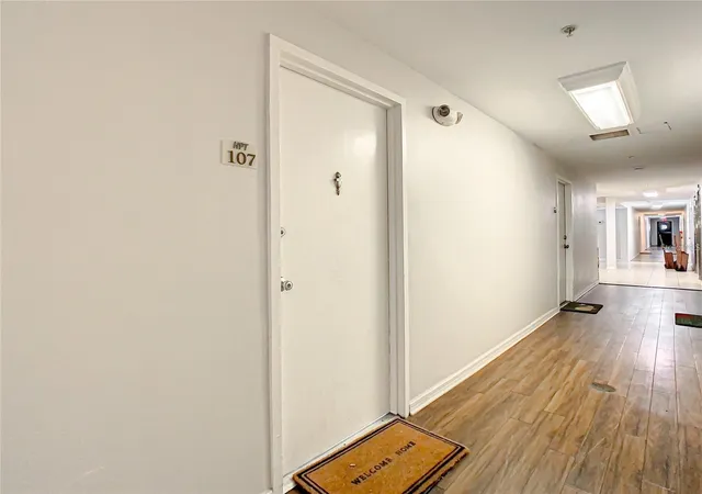 Photo 3 of Condo for sale at 406 S Cedar Ave #107, Tampa, FL 33606 | MLS# TB8533099 | Listing updated on 2026-10-02
