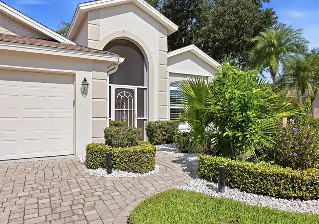 Photo 3 of Single family home for sale at 8945 Whitemarsh Ave, Sarasota, FL 34238 | MLS# A4701166 | Listing updated on 2026-10-05