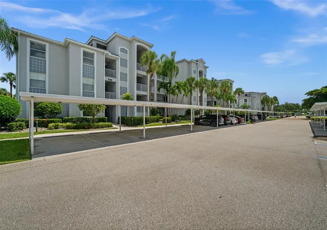 Photo 2 of Sale Pending at 10460 Washingtonia Palm Way #1342, Fort Myers, FL 33966 | MLS# A4701170 | Listing updated on 2026-08-10