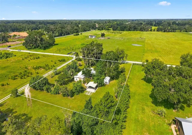 Photo 3 of Manufactured home for sale at 13637 Cr 737, Webster, FL 33597 | MLS# G5115599 | Listing updated on 2026-10-01